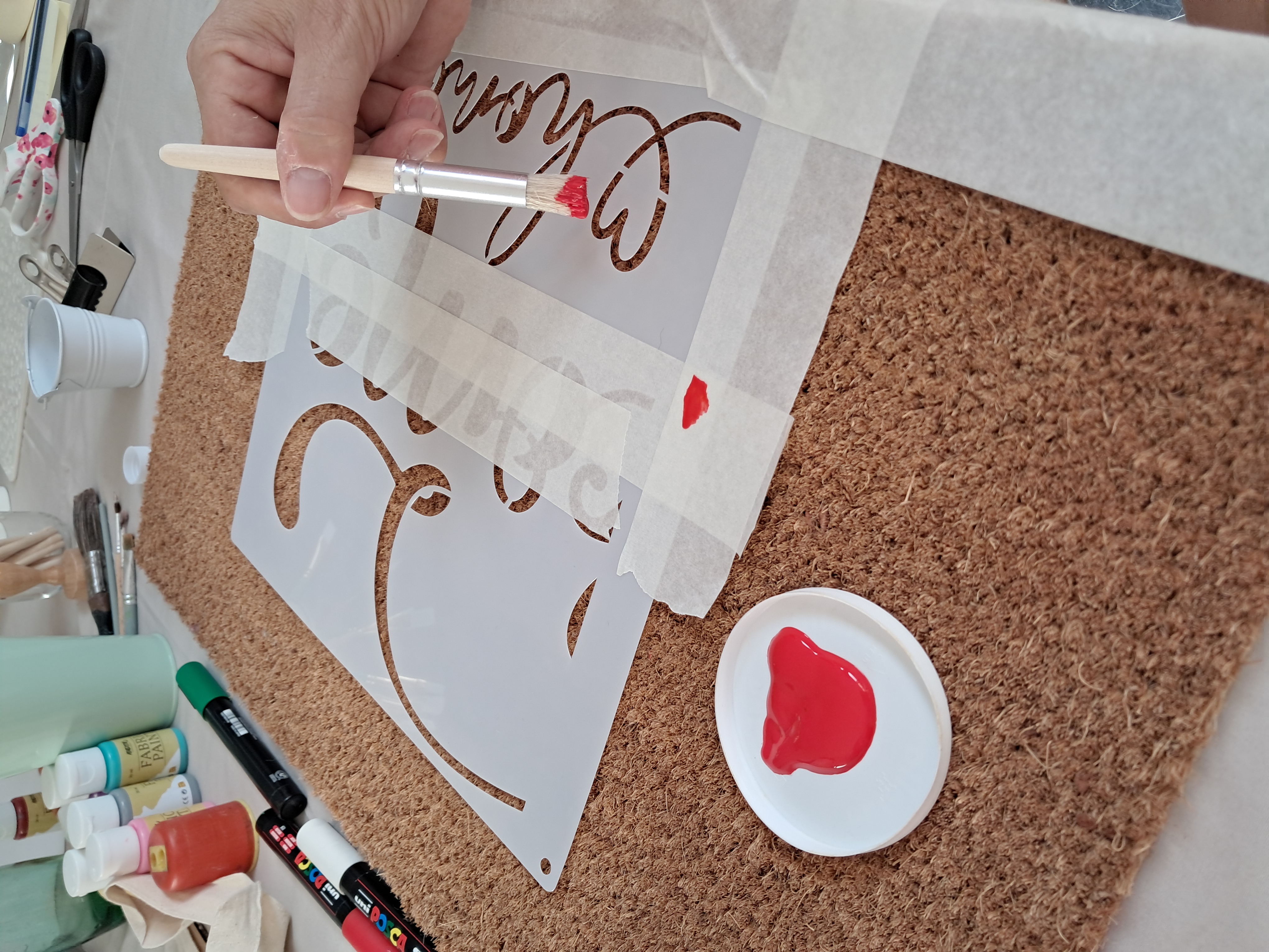 Peinture sur Paillasson à l'atelier
